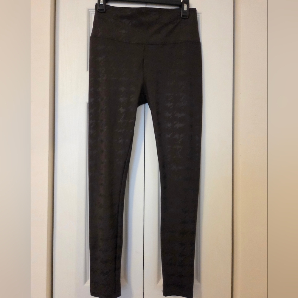 Simply Vera Vera Wang Black Leggings With Unique Design And Texture